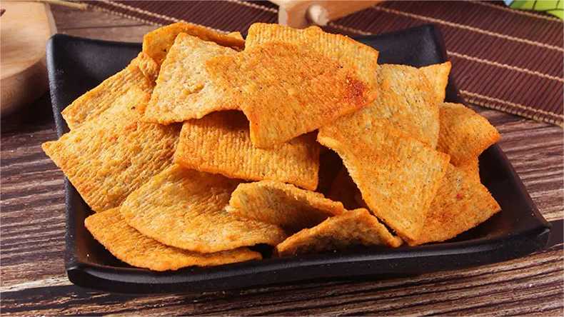 花椒鍋巴灌裝封口機(jī)：定制高效，為網(wǎng)紅零食生產(chǎn)加速